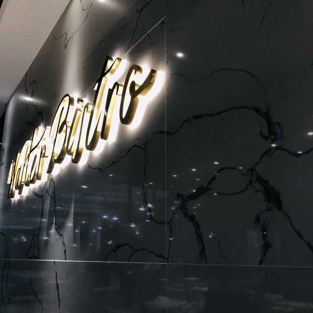 酒店隱蔽的半自助餐