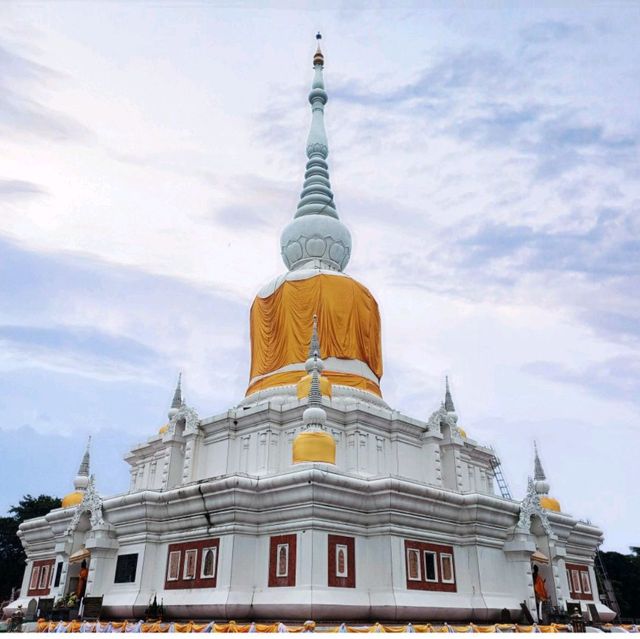 พระธาตุ​นาดูน