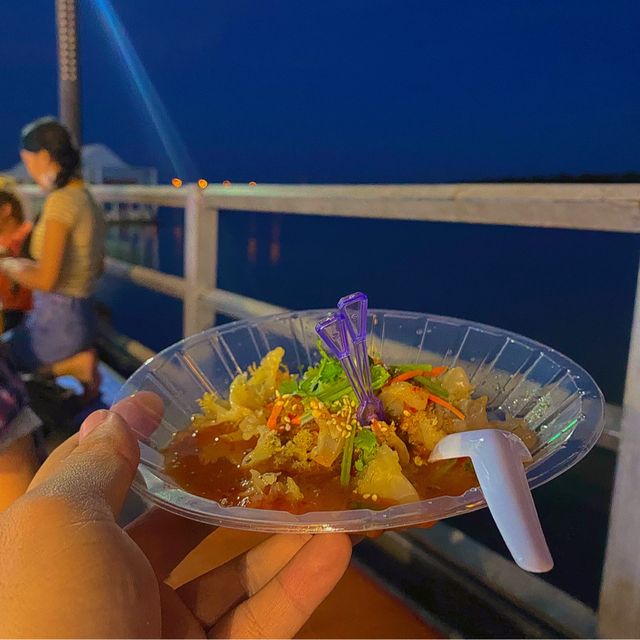 อาหารสตรีทซีฟู้ด จุดเช็คอินริมแม่น้ำ @บางปะกง 🦀