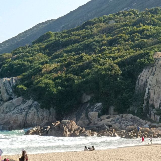 石澳沙灘上，聽海濤聲，令你心靈純淨！