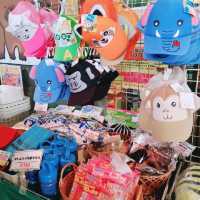 東側エントランス　グッズ＆カフェ　京都市動物園