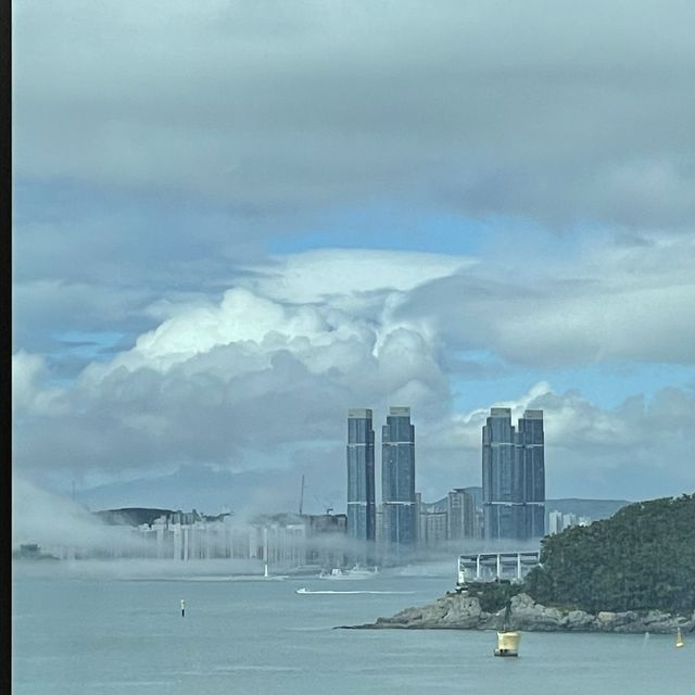 엄청난 뷰와 고퀄리티 조식을 맛 볼 수 있는 호캉스! 부산 시그니엘