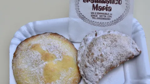 이탈리아, 시칠리아 🔶Erice 🥠Pasticceria Maria Grammatico — traveler post in 에리체