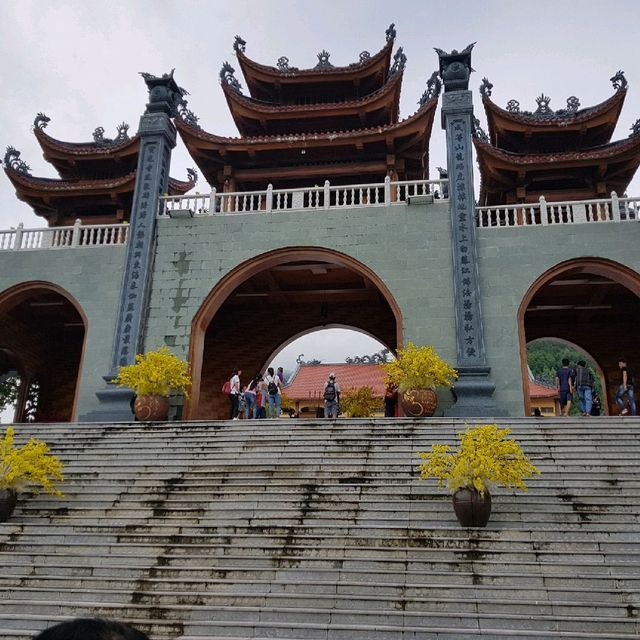 北越廣寧景點--東南亞最大寺院巴旺寺Ba Vang Pagoda