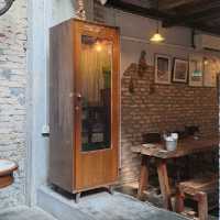 CAFE HUNTING @KLEPTOKRAT CAFE