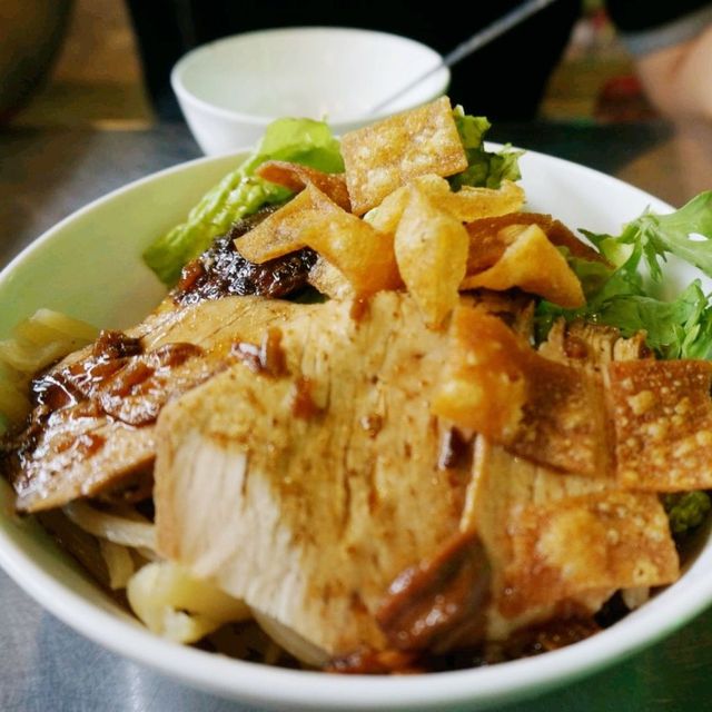 🥗호이안 가성비 맛집 까오라우 맛집(khong gian xanh) 