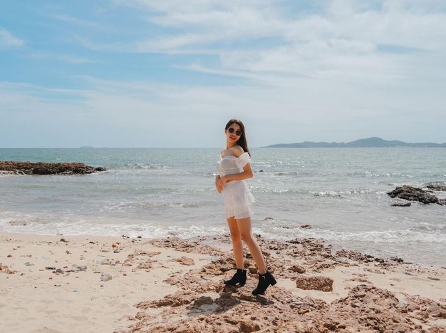 The Oxygen Pattaya คาเฟ่ริมทะเลสไตล์ tropical