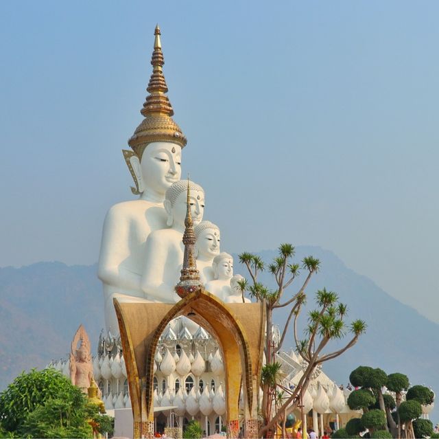 วัดพระธาตุผาซ่อนแก้ว วัดสวยในไทย ที่ห้ามพลาด