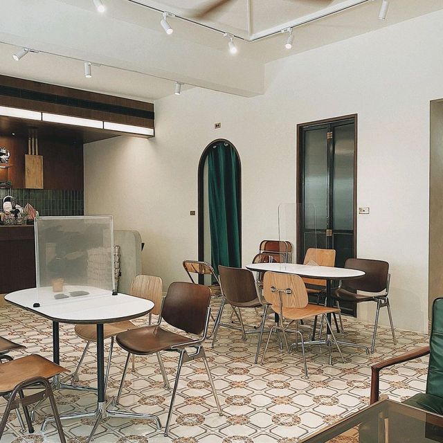 COFFEE MILL,MAKASSAR