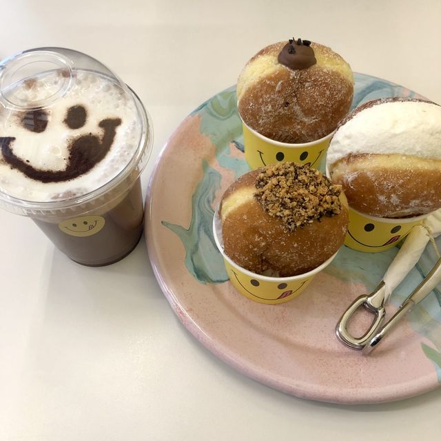 줄서서 먹는 도넛집 ??? 🍩