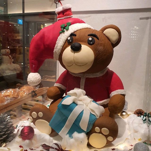 Festive Decoration at Shangri-La lobby