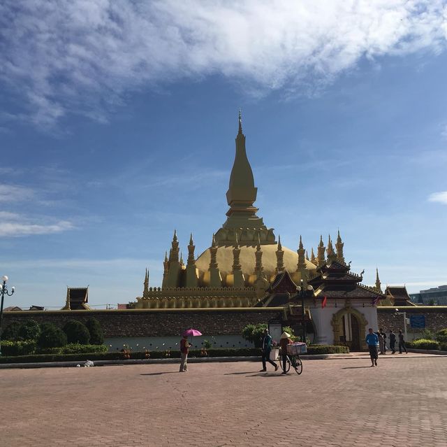 แบกเป้เค้าน์ดาว์น ที่ lao ลาว