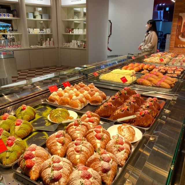 대구 동성로 베이커리맛집 대형카페 팡팡팡 !