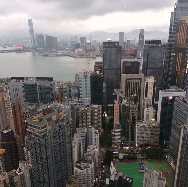 灣仔最高旋轉餐廳