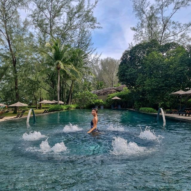 รีสอร์ทสวยริมทะเล ใกล้สนามบินภูเก็ต