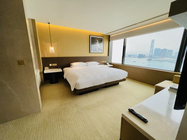 一起感受GrandHyatt君悦酒店維港180度套房是怎樣的！