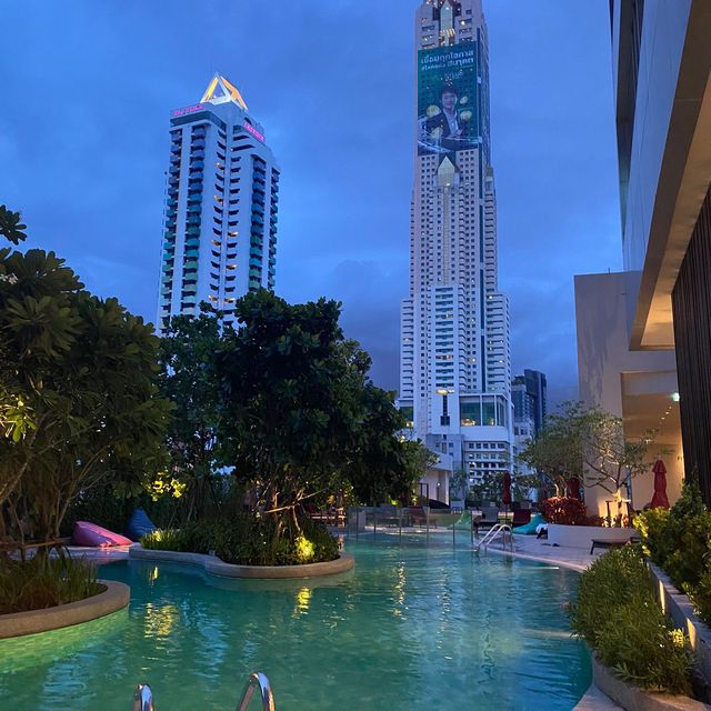 🇹🇭 Amari Watergate swimming pool