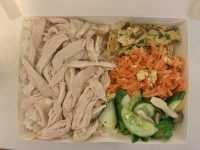 頂溪大塊雞肉絲、小菜塞滿滿便當🍱- 曉紅蔥