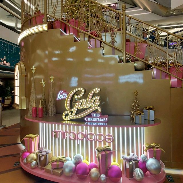 尖沙咀美麗華商場超多打卡位嘅聖誕佈置