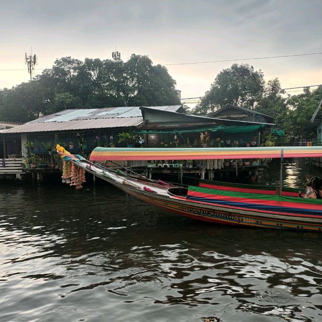 หลีกหนีความวุ่นวาย พักผ่อน ที่ บ้านศิลปิน 🛶🎨