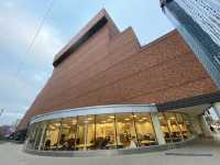 Toronto Public Library 789 Yonge Street