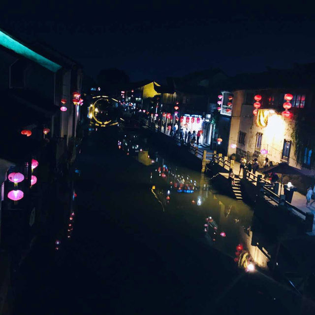 Nightlife in downtown Suzhou 