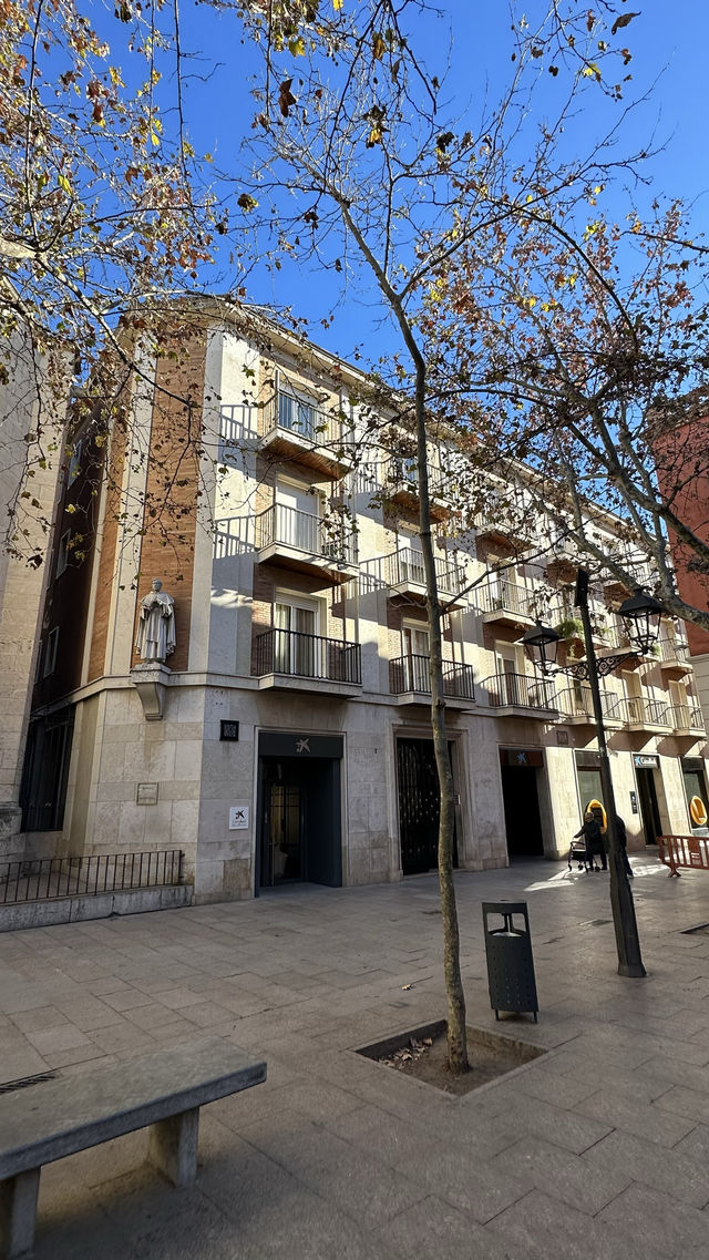 Plaza de Sant Juan, Saint John Square