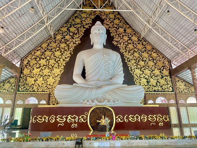 วัดป่าห้วยลาด 