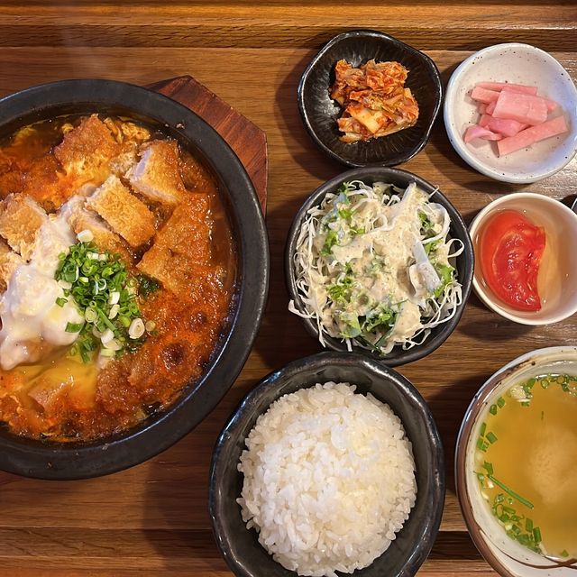 진주 보건대 맛집 추천! 깔끔한 김치돈카츠나베 정식집 