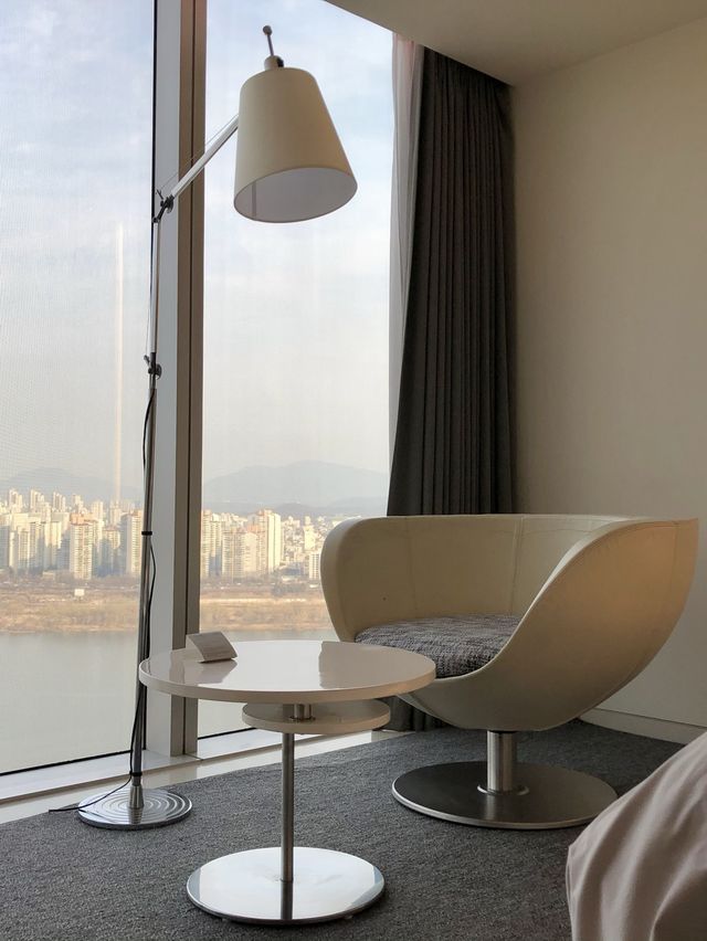 심플하고 모던한 5성급 한강뷰 호텔 ‘비스타 워커힐 서울’ 🏨🌉✨