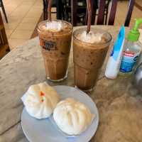 ร้านน้ำชา "โกปี๊" แหล่งรวมวัยรุ่นยุค 70s