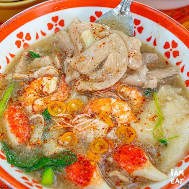 ราดหน้าตลิ่งชันเจ้าเก่าสูตรดั้งเดิม