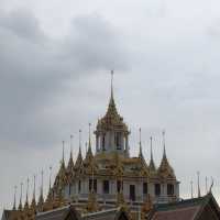 stunning statue of Thai king! 