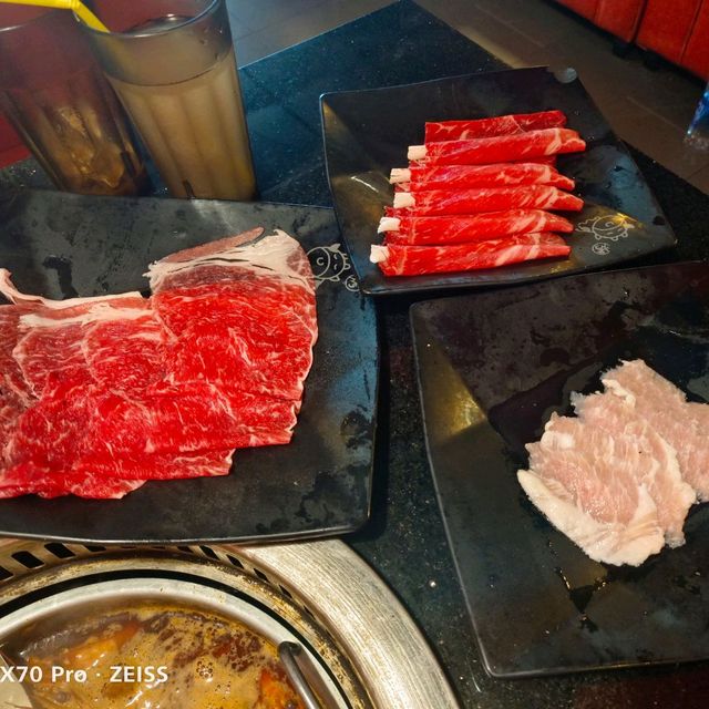 【新莊吃到飽】小蒙牛頂級麻辣養生鍋