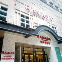 北角街市裏的華美達盛景酒店