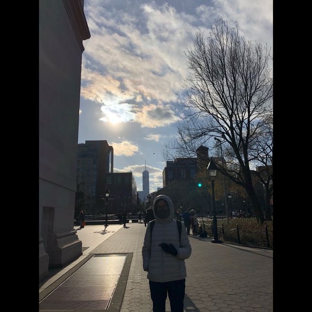 พาไปถ่ายรูปกับ Washington Square Arch กันค่ะ