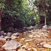 Seven Wells/Telaga Tujuh(Té-la-gae tue-jouh)