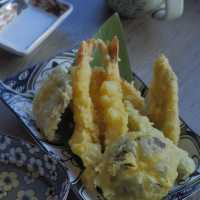 玻璃居酒屋，嘆食材新鮮的日式料理