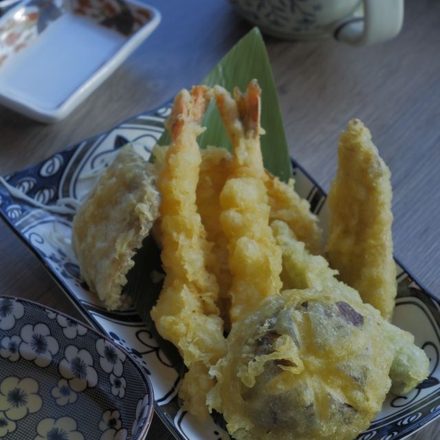 玻璃居酒屋，嘆食材新鮮的日式料理