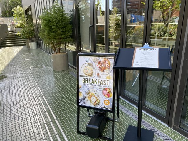 東京生まれの練りたてチーズを使用した朝食