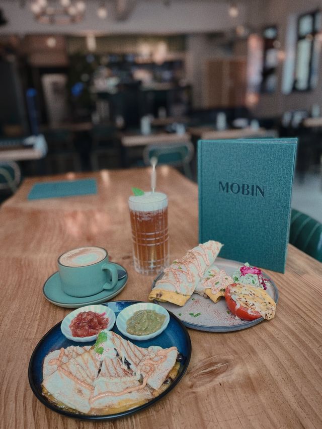 《我 不 是 賓 館 》 《我 不 是 賓 館 》