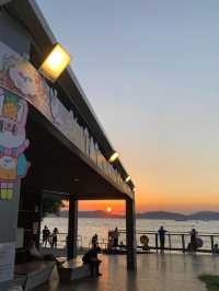 充滿活力的卑路乍灣海濱長廊