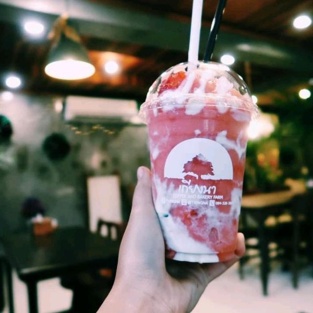 เถียงนา ร้านกาแฟกับขนมสุดปัง ที่ห้ามพลาด
