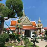ทำบุญ ชื่นชมสถาปัตยกรรม