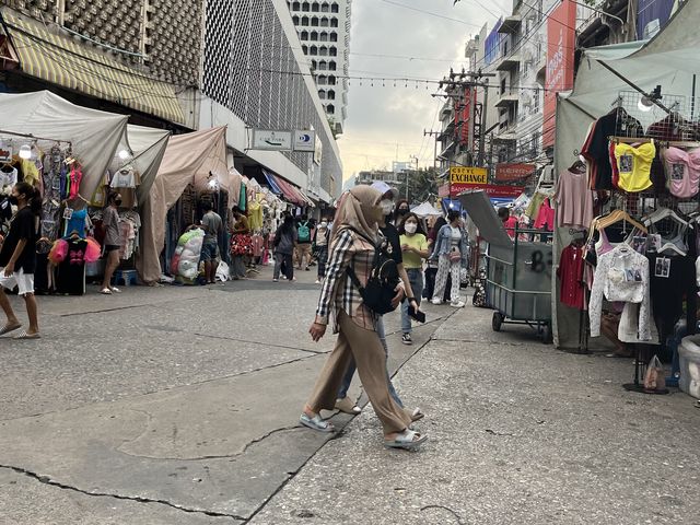 Pratunam Market