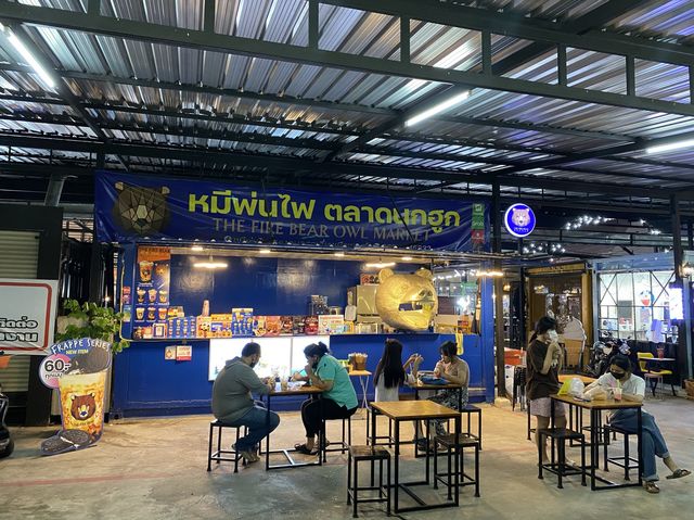 Owl Market ตลาดนกฮูก at Nonthaburi 