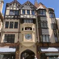London Court, Perth