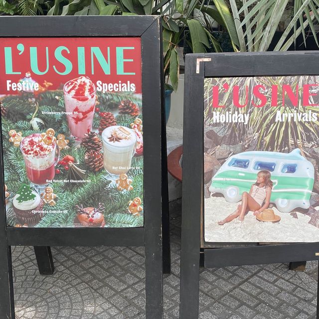 L’usine Modern Cafe 