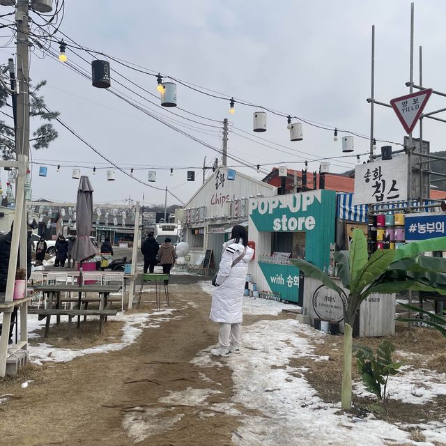 왠지 타임슬립한 기분이 드는 대룡시장😍