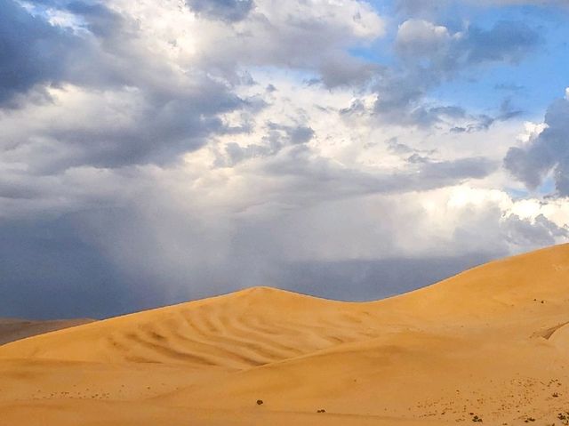 Dunhuang desert oasis adventure 